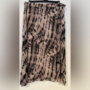 Simply Vera Vera Wang Black and Tan Maxi Skirt